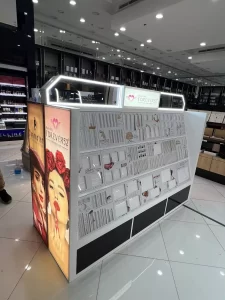 acrylic fabrication company