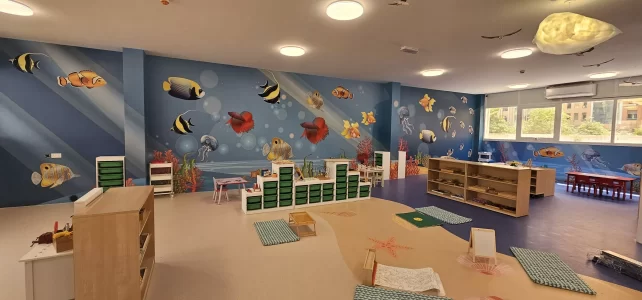 customized wallpaper and wallcovering for living room